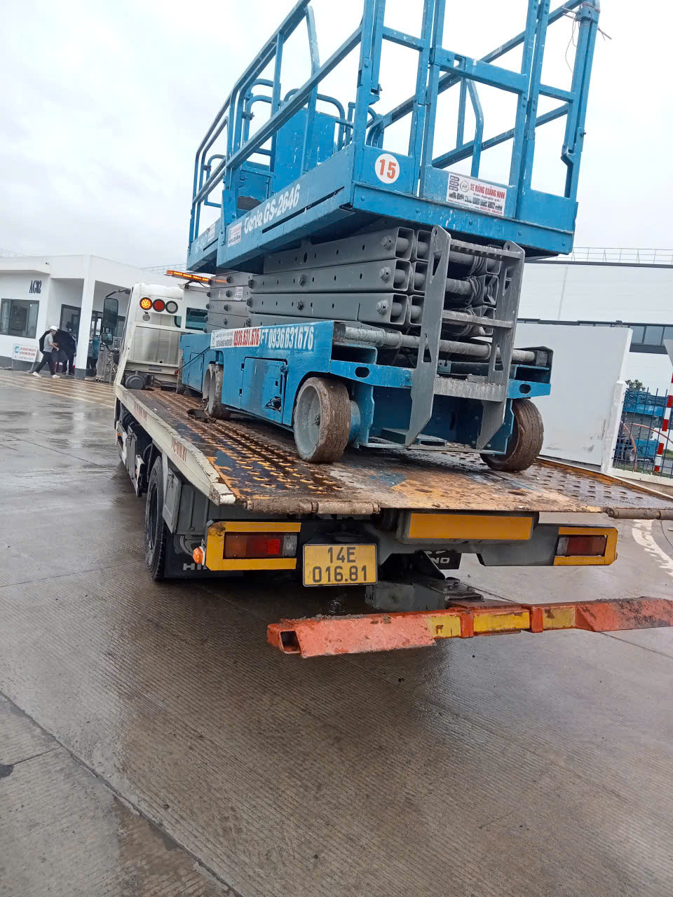 Cho thuê xe cắt kéo giá rẻ tại Bãi Cháy, Quảng Ninh – Xe nâng người làm việc trên cao