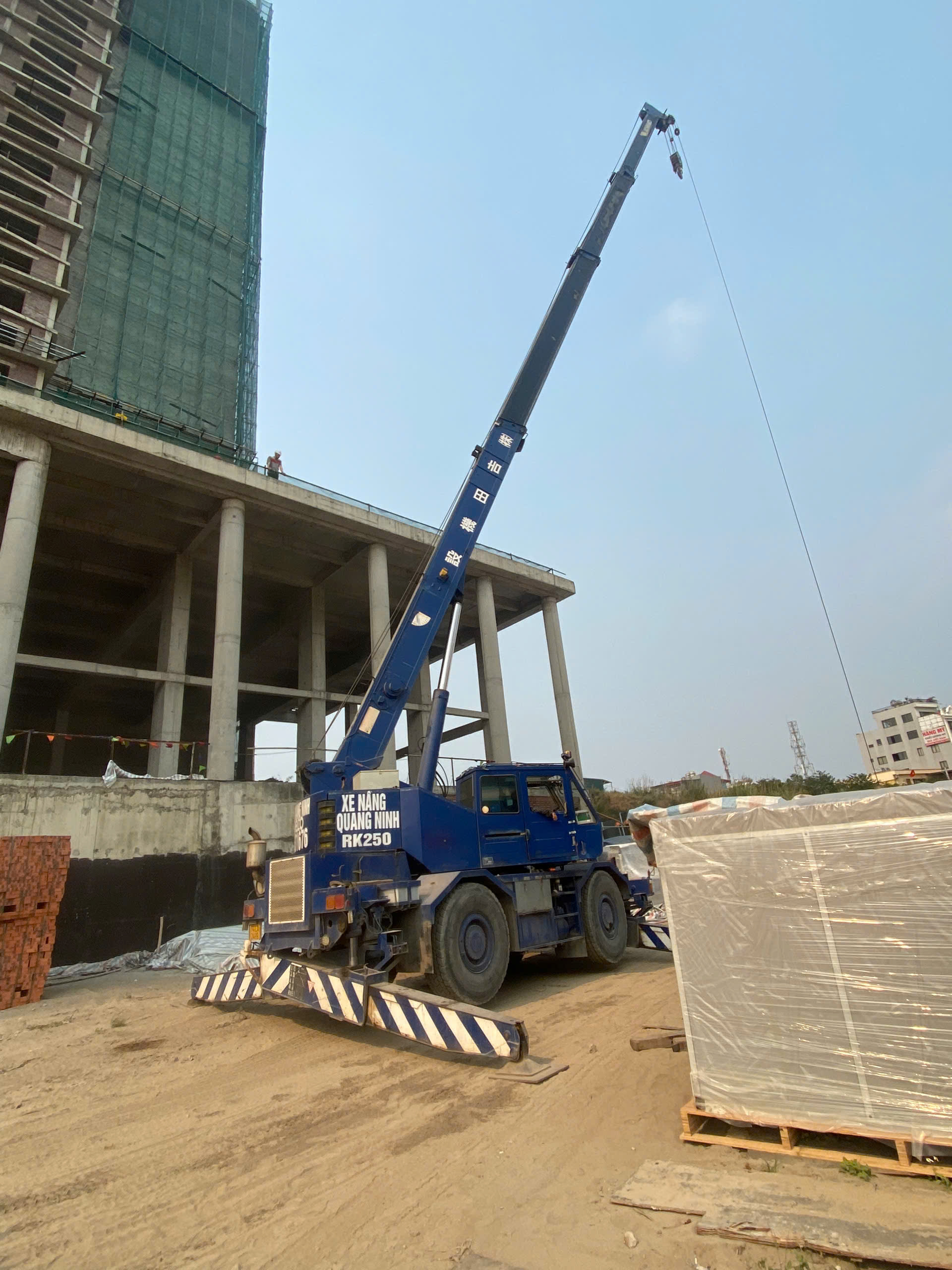Cho thuê xe cẩu giá rẻ tại KCN Đông Mai, Quảng Ninh – Uy tín, chuyên nghiệp