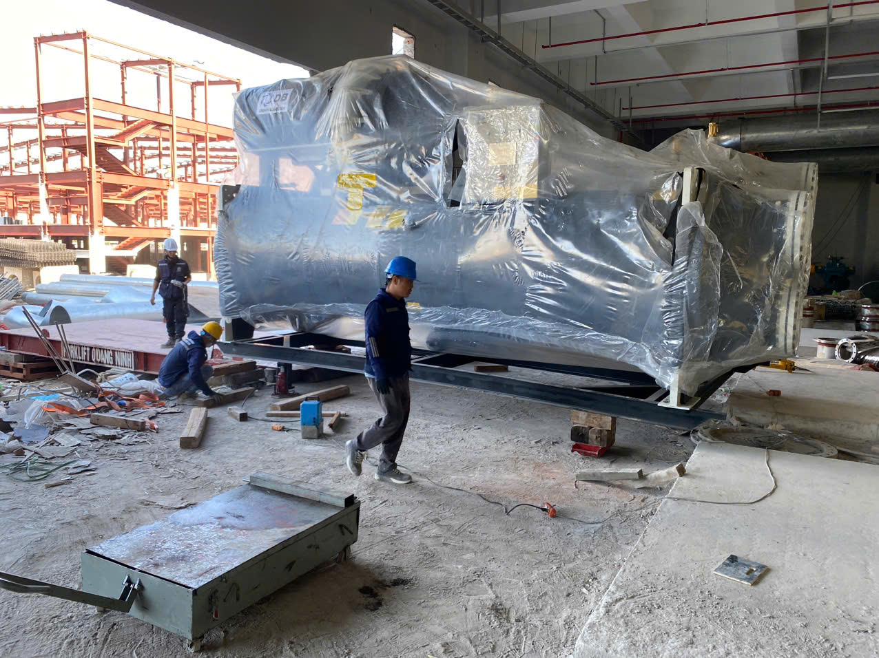 Dịch vụ nâng hạ, di chuyển Chiller chuyên nghiệp, an toàn, uy tín tại Hạ Long, Quảng Ninh